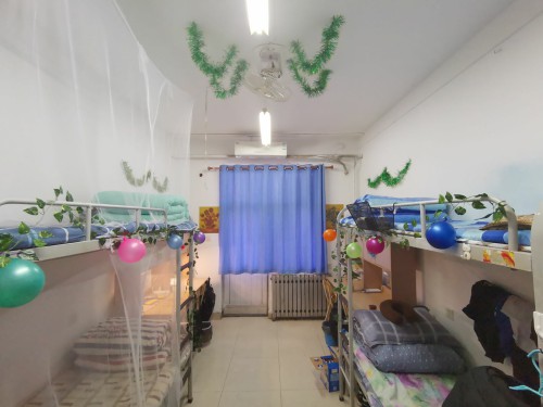 21216cd49a1648259e0b840a1cfee11e.jpg 宿舍整体.jpg